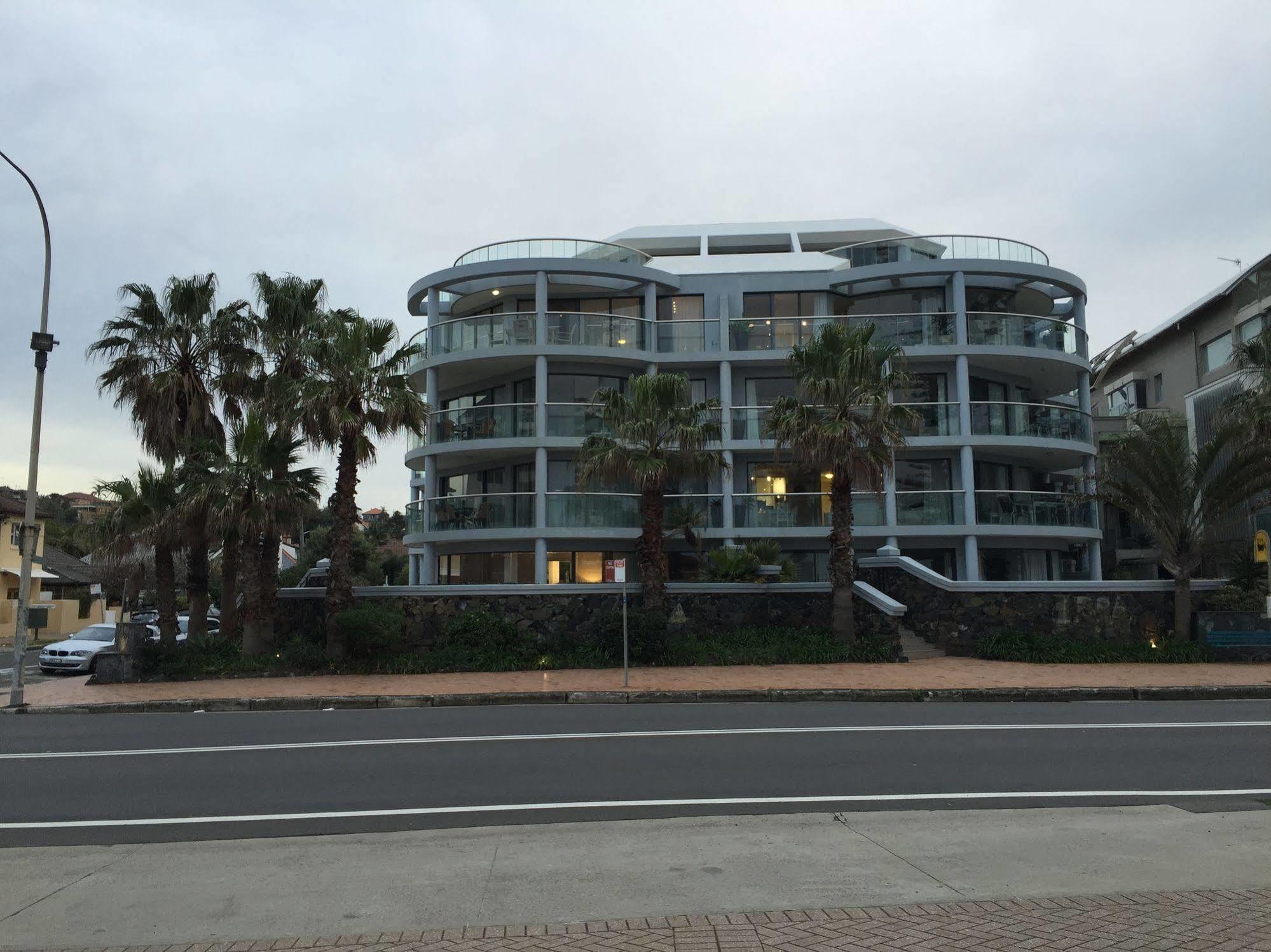 Manly Surfside Holiday Apartments Eksteriør bilde